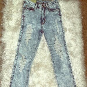 High Waist Destroyed Jeans